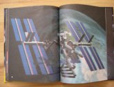 Книга "Космос. 3D-энциклопедия " + стерео-очки - автор Суматохина О.И.
